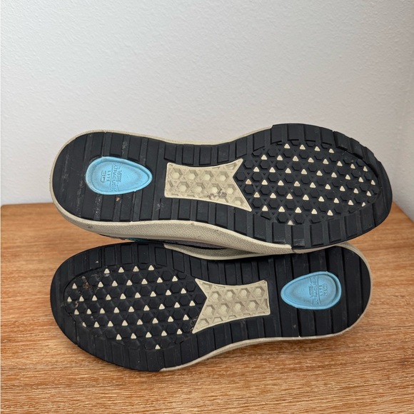 Vans - Picture 4 of 5